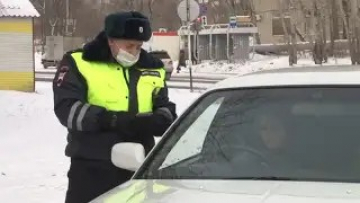 Сотрудники ГИБДД провели профилактическое мероприятие "Пристегни ребенка крепко"
